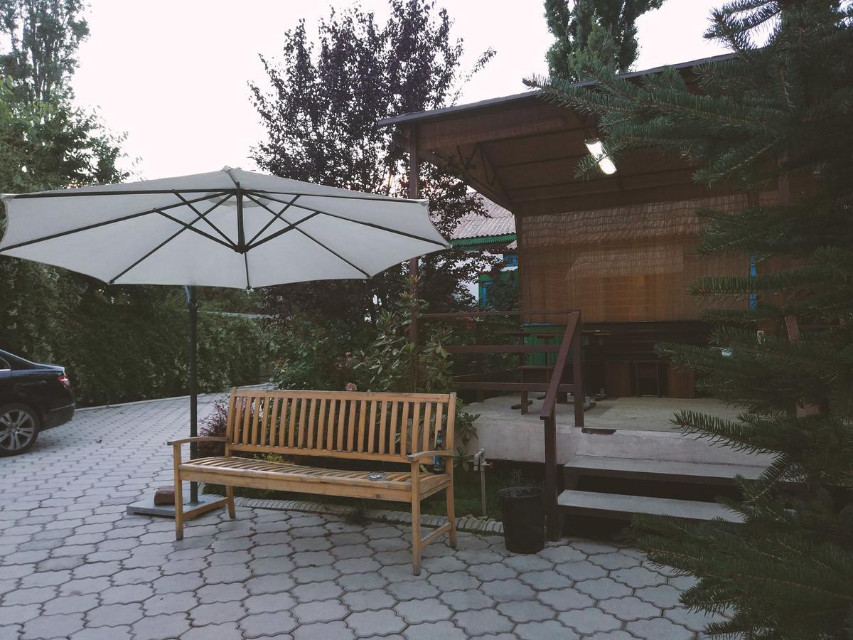 Guest House Leto Dolinka Exterior foto